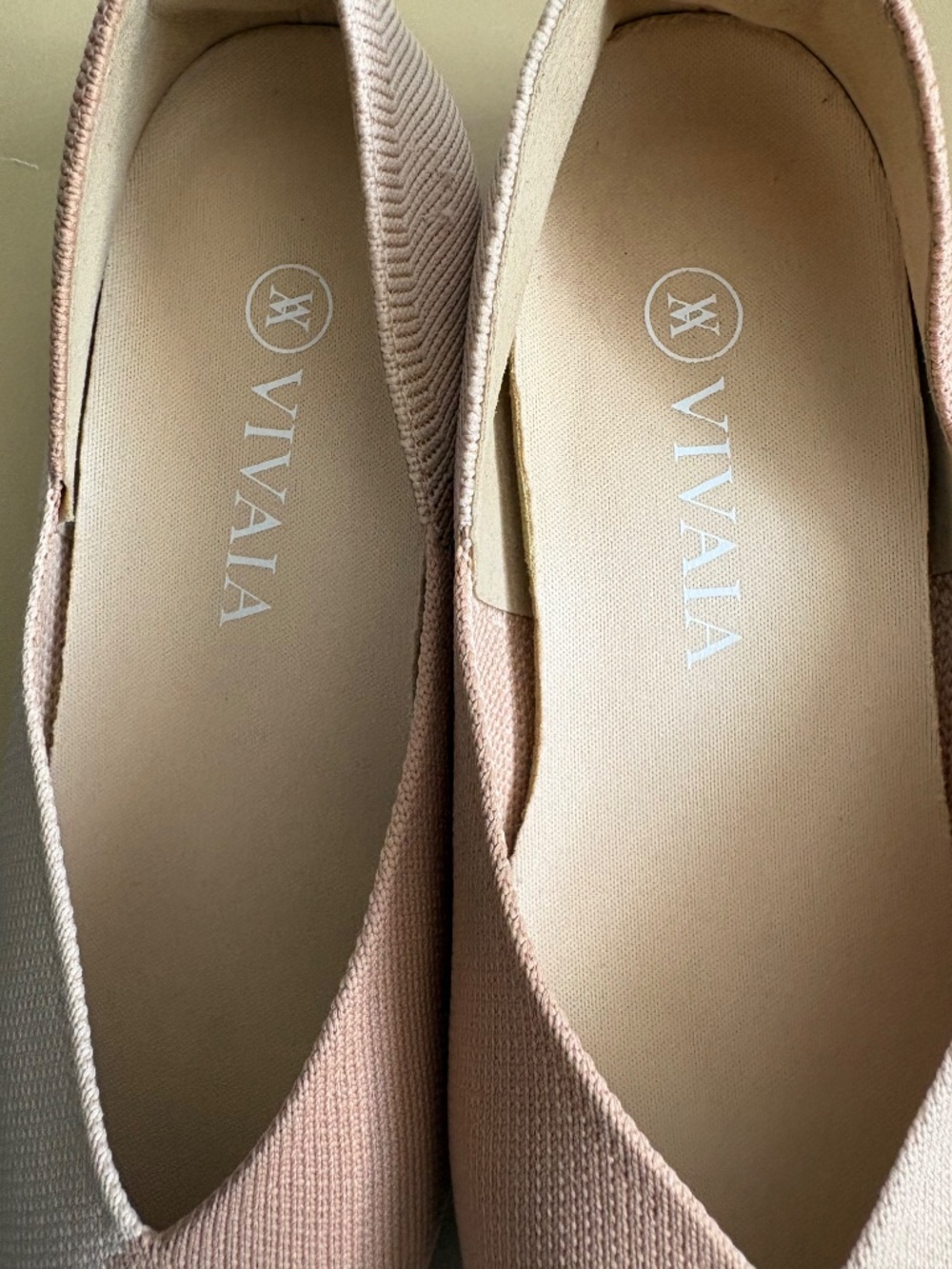 Pointed-toe ballet flats - Picture 5 of 6